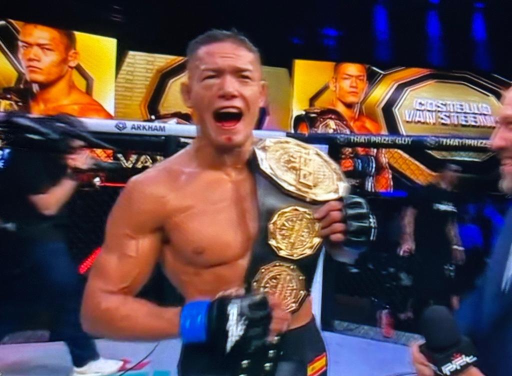 España vuelve a hacer historia: Van Steenis nuevo campeón de peso medio en PFL&nbsp;África